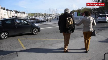 Vannes. Place Gambetta, le passage piéton effacé, pas les habitudes