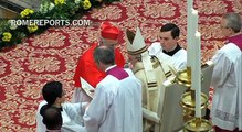 El español Ricardo Blázquez recibe la birreta cardenalicia
