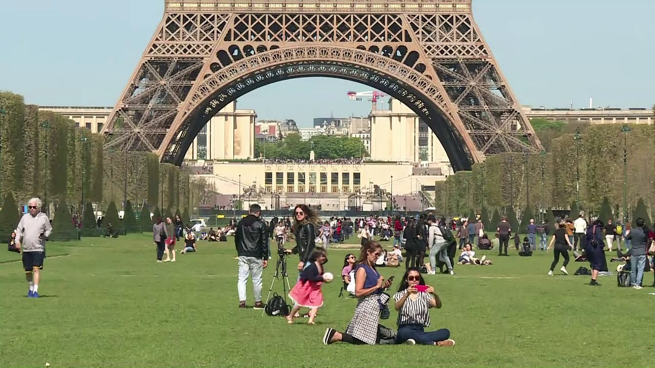 Paris ensolarada