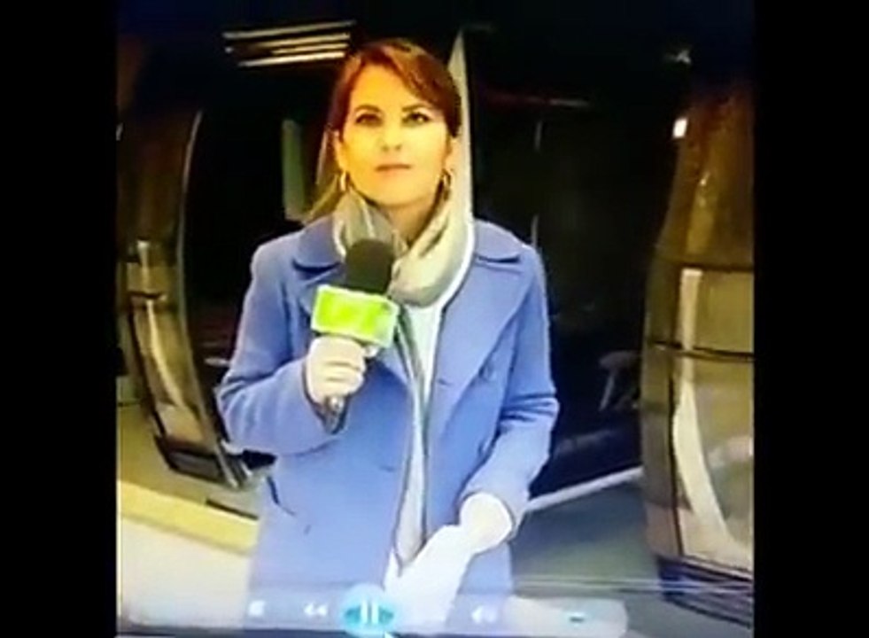 Repórter vira estrela nas redes sociais após momento embaraço em direto num teleférico