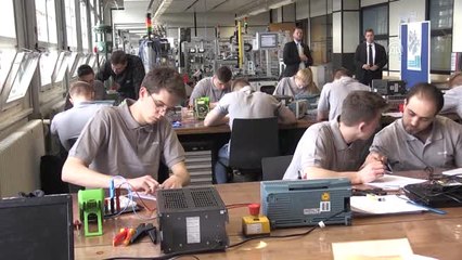 Enerji Bakanı Albayrak Siemens Eğitim Merkezi'ni Ziyaret Etti - Berlin