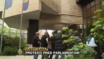 Sukob boraca i policije ispred parlamenta