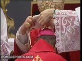 El Papa bendice los corderos con los que se harán los palios