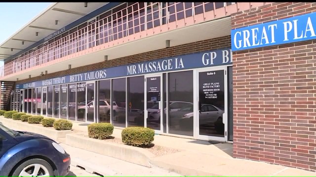 Iowa Masseur Arrested for Allegedly Sexually Abusing Teenage Client