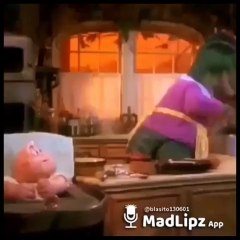 Bebe dinosaurio imita a bad bunny