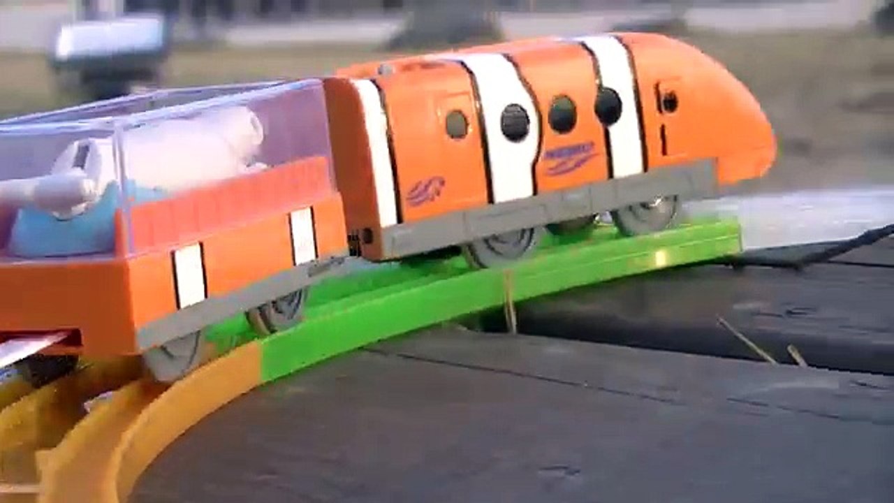Disney Pixar Nemo Lucky Fin Train visite Cheomseongdae Gyeongju【il treno】02625+it
