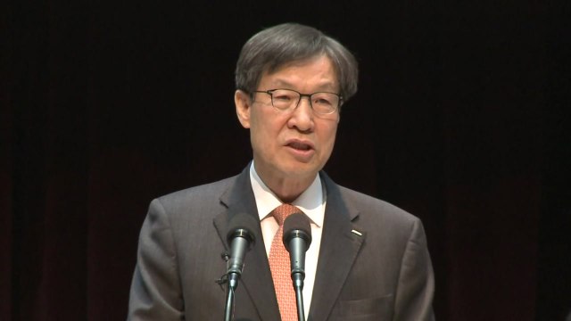 포스코 권오준 회장 임기 2년 앞두고 전격 사퇴 / YTN