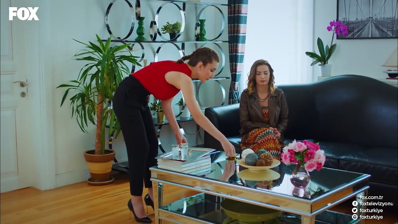 Ceren yaptığı plan ile Leylanın bilgisayarından dosyaları almayı başardı! Adı: Zehra 8. Bölüm