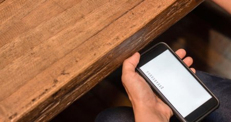 Facetime Üzerinden Öğrencilere Kopya Veren Öğretmen Yakalandı