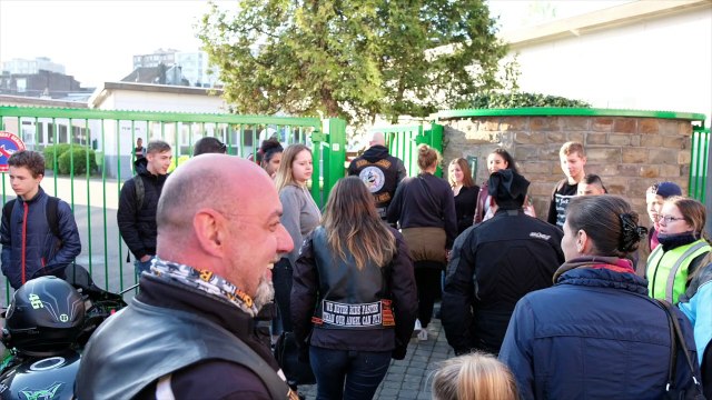 Liège : 30 motards escorte Pauline, harcelée dans son école