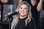 Kelly Clarkson hosting 2018 Billboard Music Awards