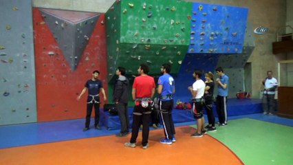 Antrenör olmak için tırmandılar