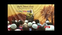 Mufti Menk telling a funny story of girl who sees a jinn