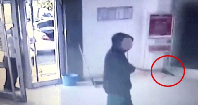 Oyuncak Tabancayla Banka Soymaya Kalktı, Rahatsız Ettim Diyerek Özür Diledi