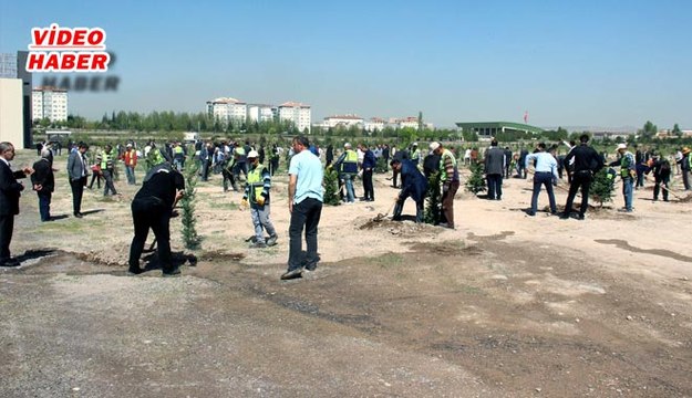 (18 Nisan 2018) DAHA YEŞİL KAYSERİ İÇİN BİN ADET FİDAN DİKİLDİ
