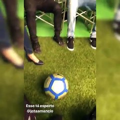 Neymar retouche le ballon, une bonne nouvelle pour le PSG et, surtout, la sélection brésilienne