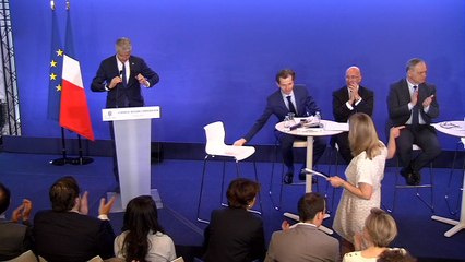Wauquiez veut "réduire l'immigration" et demande un référendum