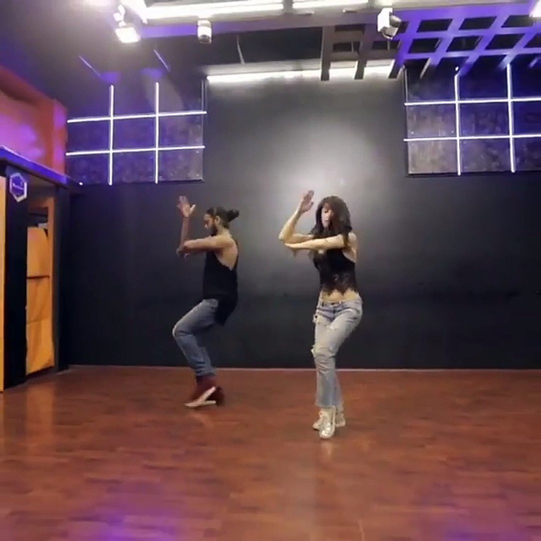 رقص زیبای سالسا با آهنگ هندی - video Dailymotion