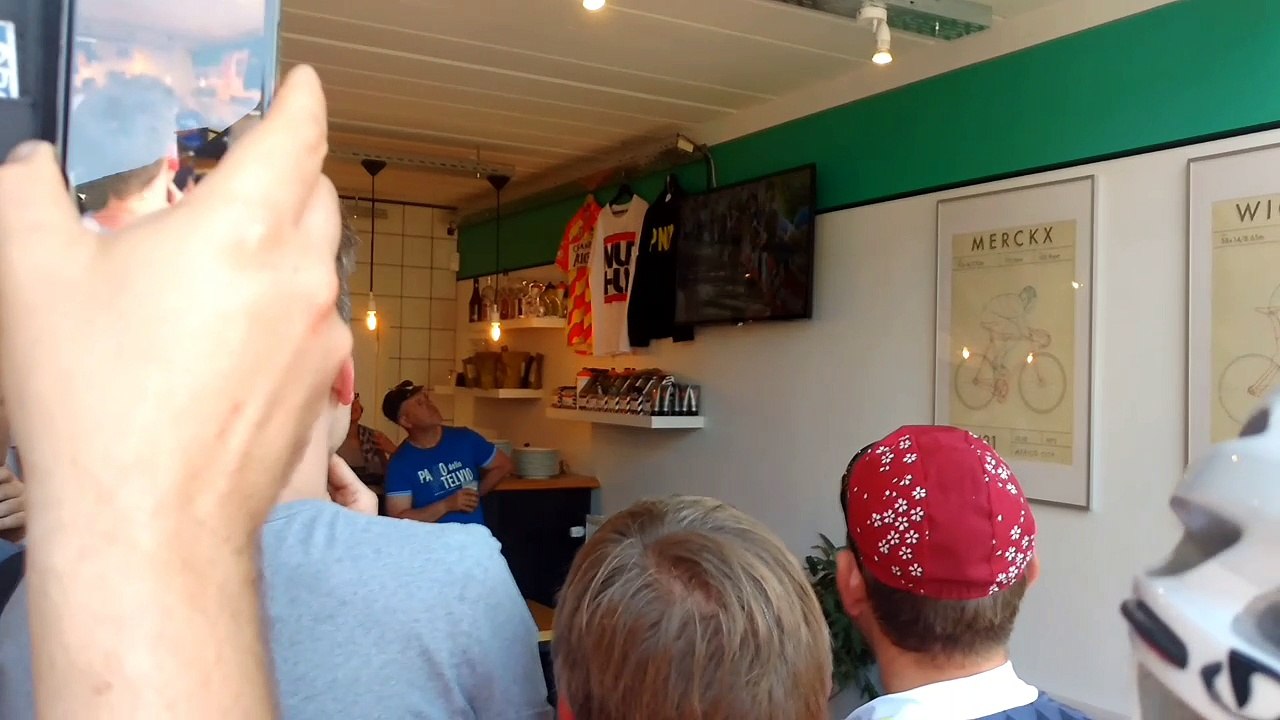 Huy: la Flèche Wallonne au Mur Café