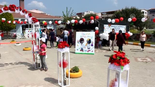 Ezine'de Okul Öncesi Geri Dönüşüm Sergisi ve Bilim Şenliği