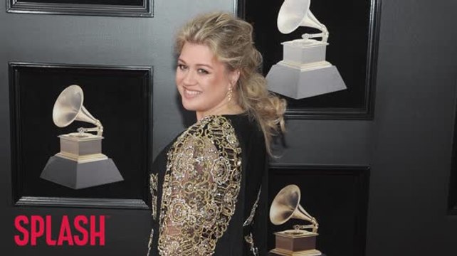 Kelly Clarkson hosting 2018 Billboard Music Awards