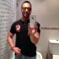 Cuando tu cuerpo esta en forma y deseas tomarte foto para facebook - Vines en Español #1584