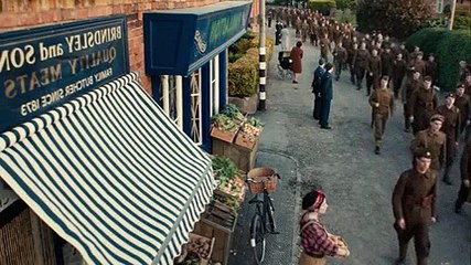Home Fires S02 E01 E 1