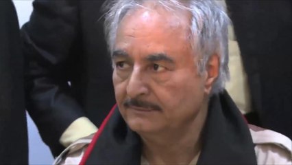 فرنسا تؤكد وجود حفتر في مستشفى عسكري بضواحي باريس