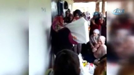 Vatandaşların Ağırlığına Dayanamayan Ahşap Balkon Çöktü