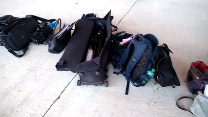 Visite d'Emmanuel Macron à Mirecourt : les sacs fouillés