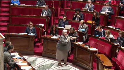 Projet de loi « asile et immigration » : la ministre Jacqueline Gourault sort de ses gonds