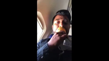 Un passager filme l’intérieur de l’avion de la Southwest après l’explosion d’un moteur en vol