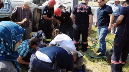 Midibüs ve otomobil çarpıştı: 2 yaralı