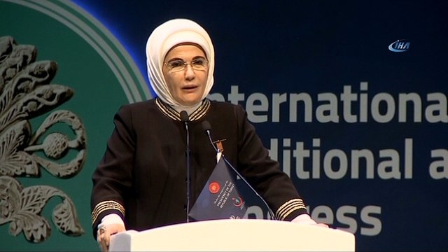 Emine Erdoğan, 'Geleneksel ve Tamamlayıcı Tıp Kongresi'nin açılış töreninde konuştu