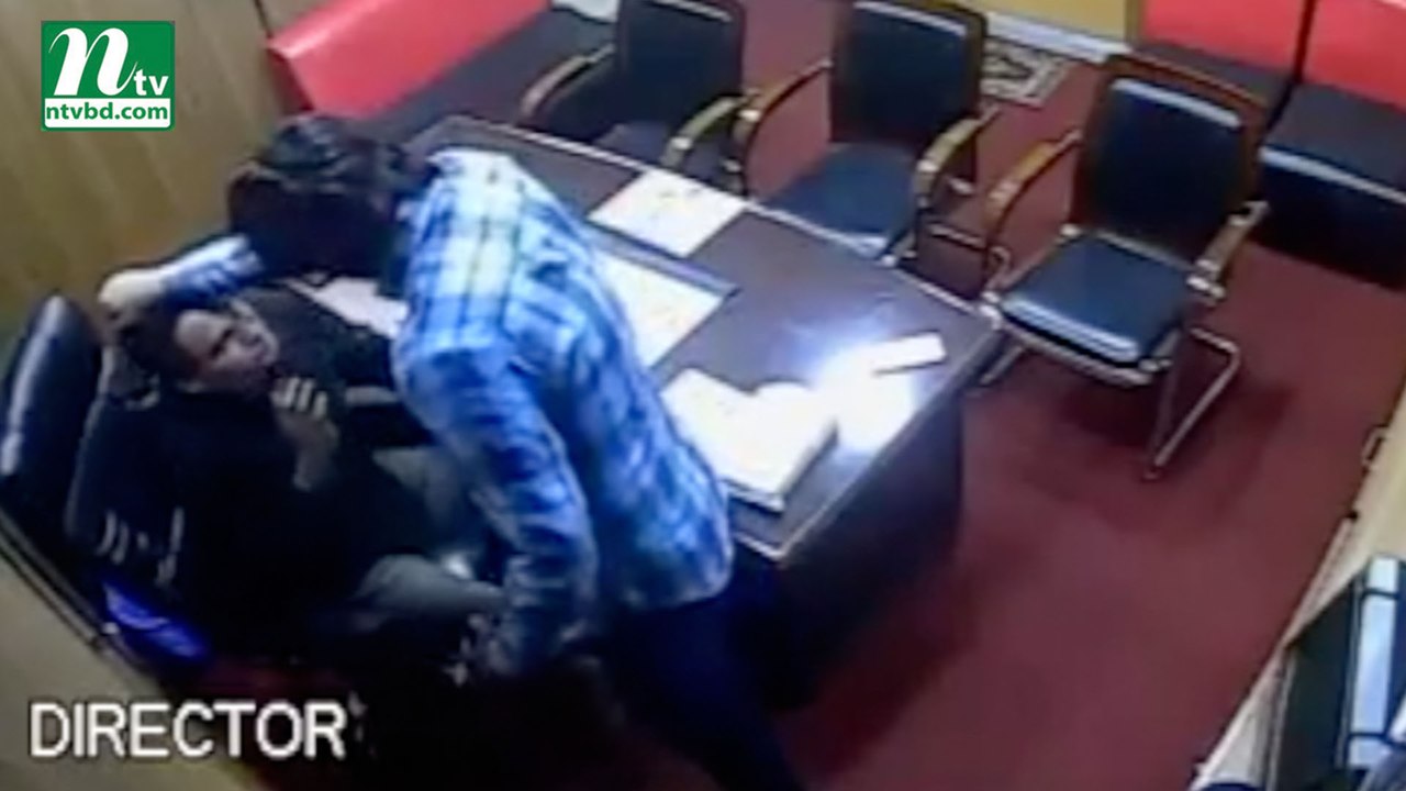 Chhatra League leader Nurul Azim Rony beats Chittagong coaching centre director