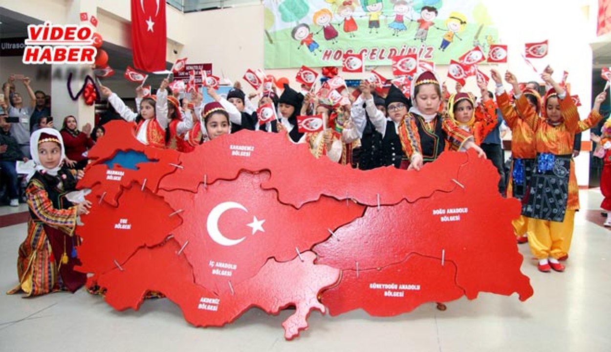 (19 Nisan 2018) ÇOCUK HASTANESİ’NDE 23 NİSAN COŞKUSU