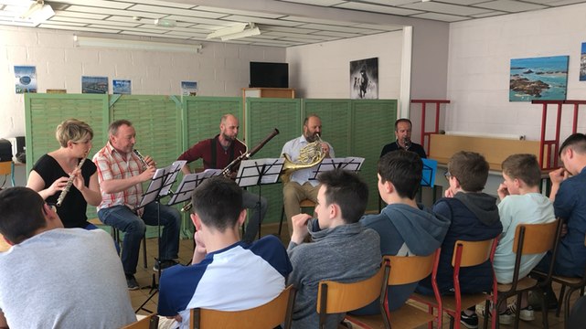 L’orchestre régional de Normandie interprète aux élèves du MFR « L’apprenti sorcier » de Paul Dukas