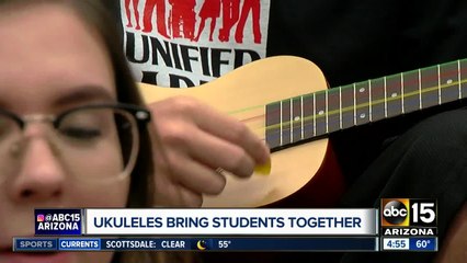 Ukelele program helping students in Peoria