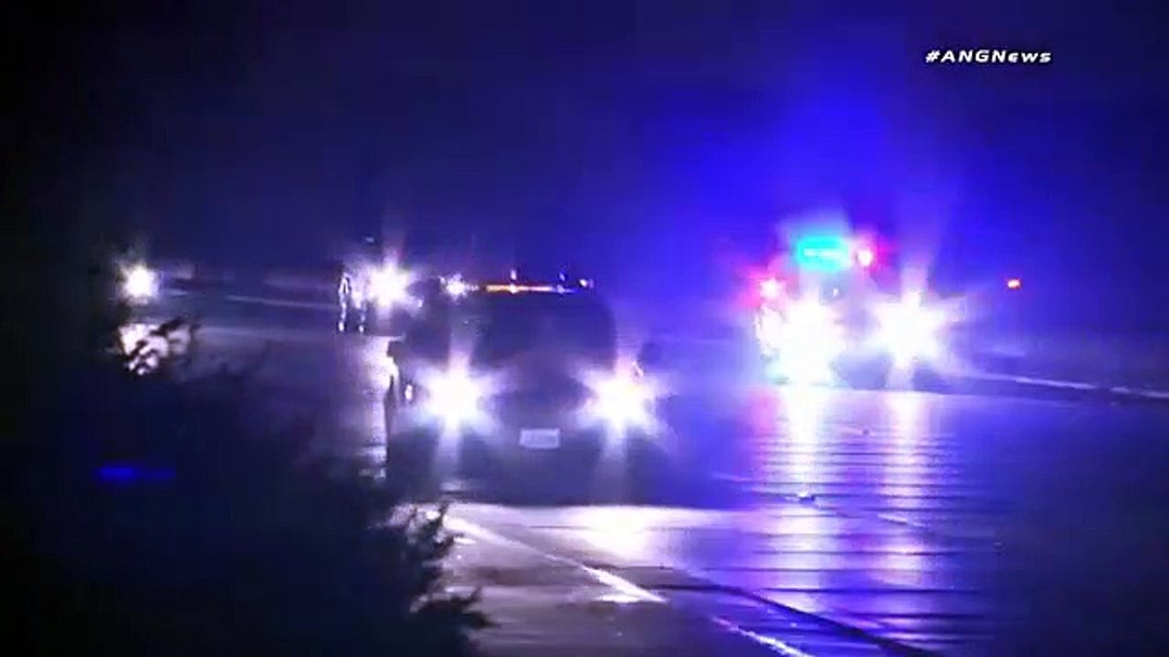 Californie : Une voiture s’arrête au milieu d'une auto-route et provoque le chaos dans la circulation !