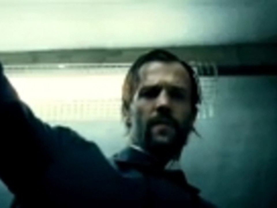 REVOLVER - Trailer