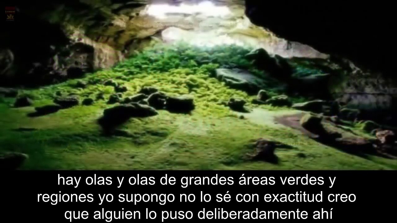 Dioses Con Amnesia. Personas Viviendo en la Tierra Hueca