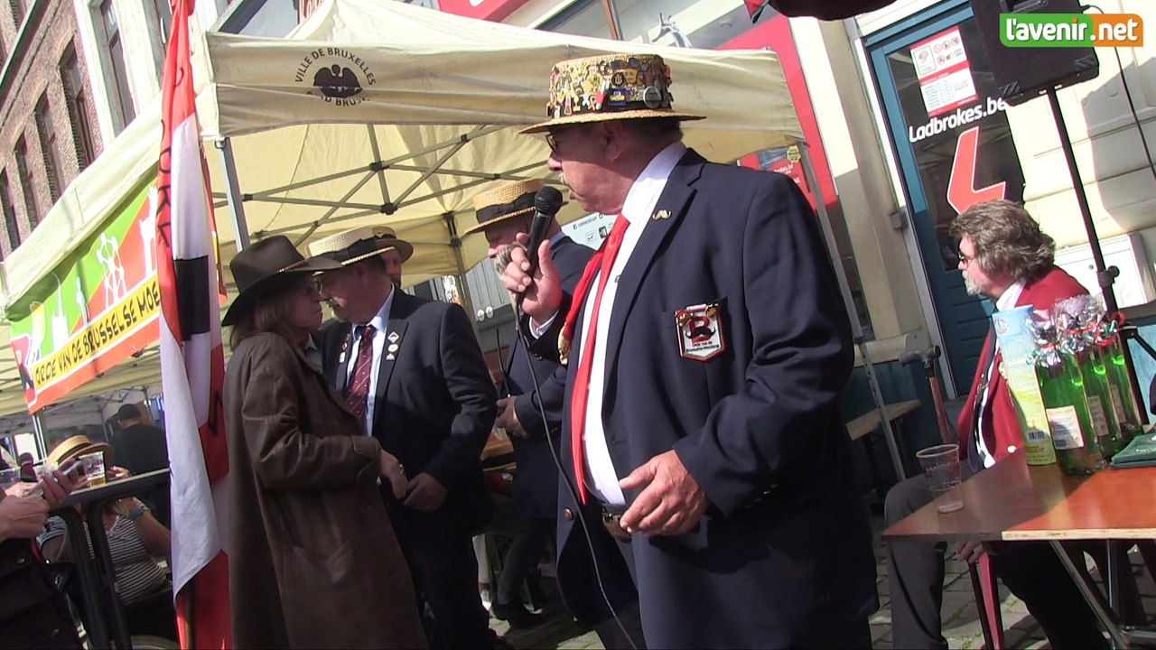 Bruxelles - la plus belle moustache 2018 élue dans les Marolles