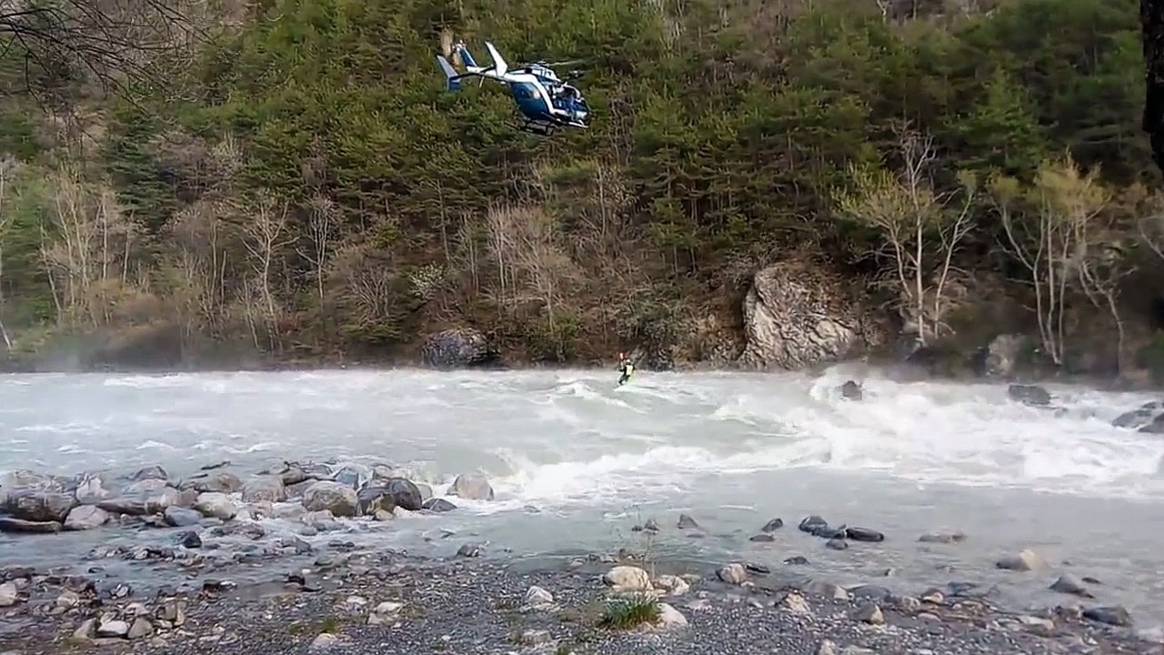 D!CI TV : un parapentiste décroche dans la Durance et décède dans la vague du Rabioux