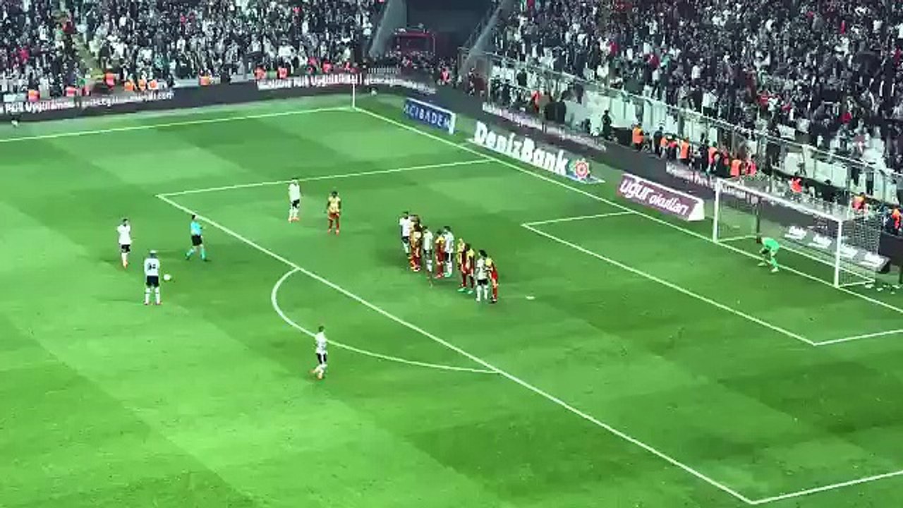 Ricardo Quaresma - golo de livre