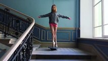 Équilibre sur la pointe des pieds pour cette danseuse de 13 ans !