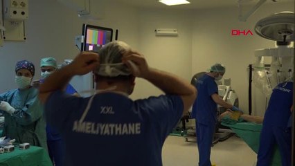 Antalya'da İlk Kez Robotik Teknikle Yemek Borusu Alındı