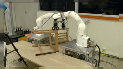 La sfida dei mobili Ikea montati da robot