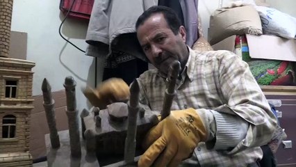 Bir metrekarede tarihi mekanların maketini yapıyor - BİTLİS