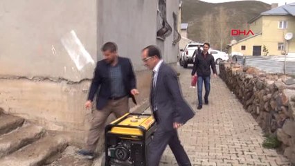 Bingöl Bakan Kaya Solunum Hastası Minik Aytaç'a Jeneratör Hediye Etti