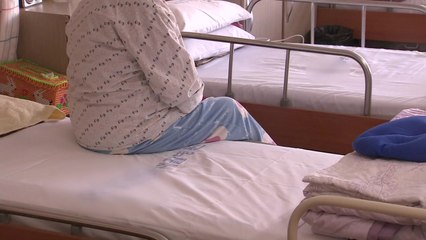 일하며 노부모 돌보는 서울시민 90% 여성...부양 노인 절반 '치매' / YTN